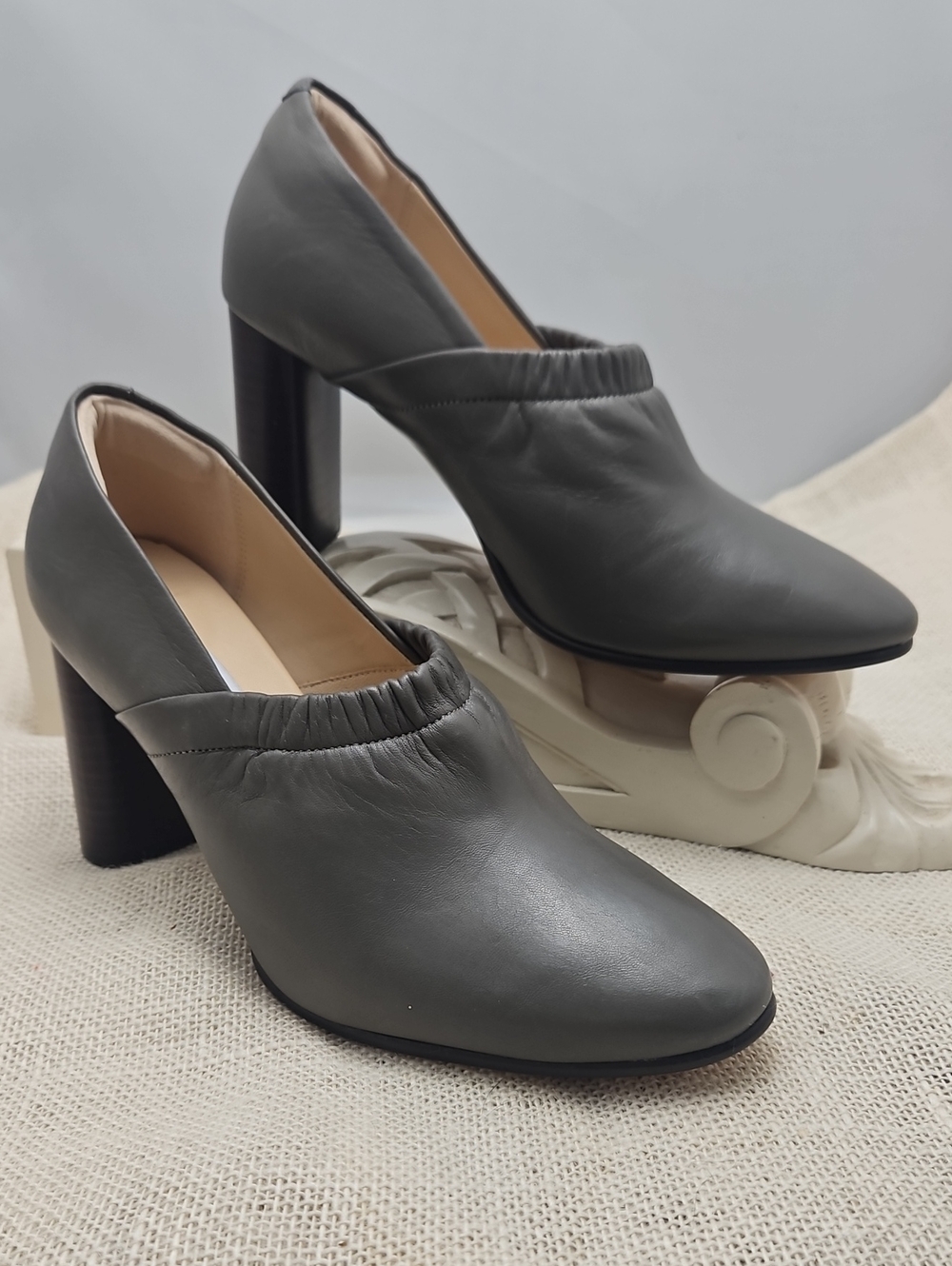 Women's - Clarks , Gray Leather Block Heel Pumps